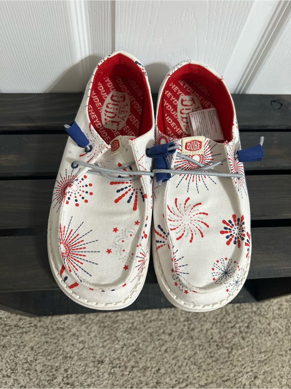 Hey Dude Women’s Wendy Fireworks Casual Shoes Sz 7 EUC - Picture 2 of 7